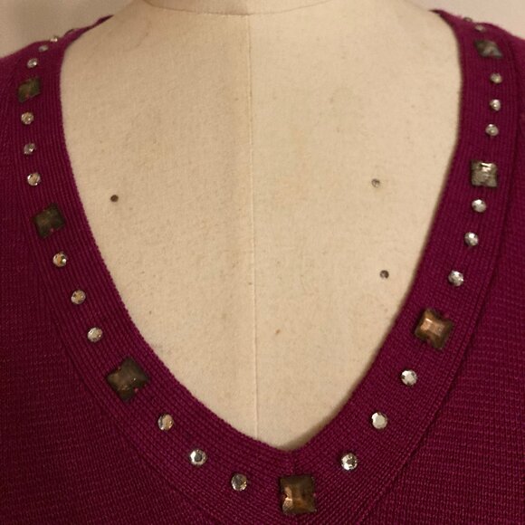 Aurora One Wine Sequin V-Neck Sweater - Picture 3 of 7